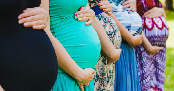 Study: First-Time Mothers In The U.S. Are OLDER Than Ever Before--And Those Numbers Keep Climbing