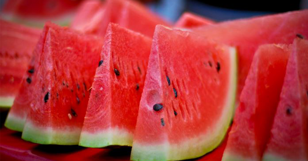 7 Fruits & Veggies That Help You Eat Your Eight Glasses of Water a Day